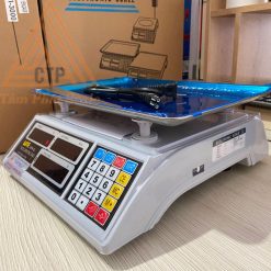 góc bên hông của cân