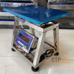 Chuẩn kết nối RS232 giúp cân kết nối máy tính, máy in, phần mềm bán hàng để truyền dữ liệu lên máy tính, bảng LED hiển thị phụ