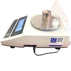 Nhỏ gọn dễ di chuyển, dùng pin sạc
